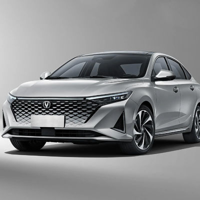Harga yang bagus Jenis Energi Penggerak bensin Changan Raeton PLUS 210KM/H 1.5T Penggerak roda depan kotak gigi manual Mobil mewah on line